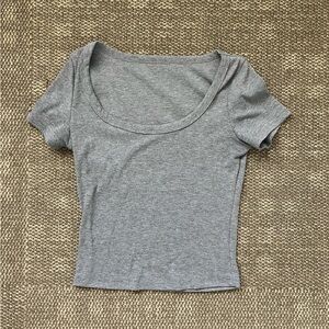Scoop Neck Basic Grey fitted T Shirt
